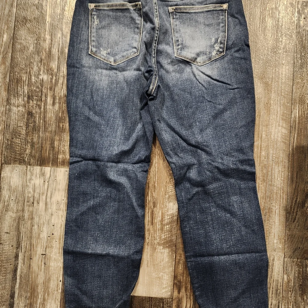 Judy Blue Boyfriend Fit Distressed Jeans – Size 13/31 (Fits as Plus Size 15) NEW